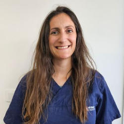 lou-anglade Dr vétérinaire Lou Anglade